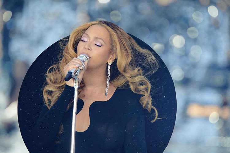 Beyoncé dazzles in bespoke high jewellery from Tiffany & Co. at London ...